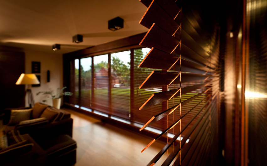 Onderhoudstips voor houten jaloezieën en plisségordijnen Onderhoudstips voor houten jaloezieën en plisségordijnen